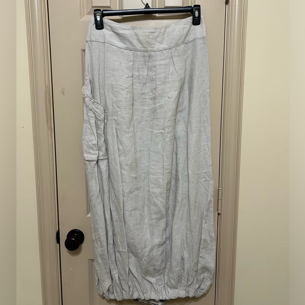 Sarah Pacini light grey skirt